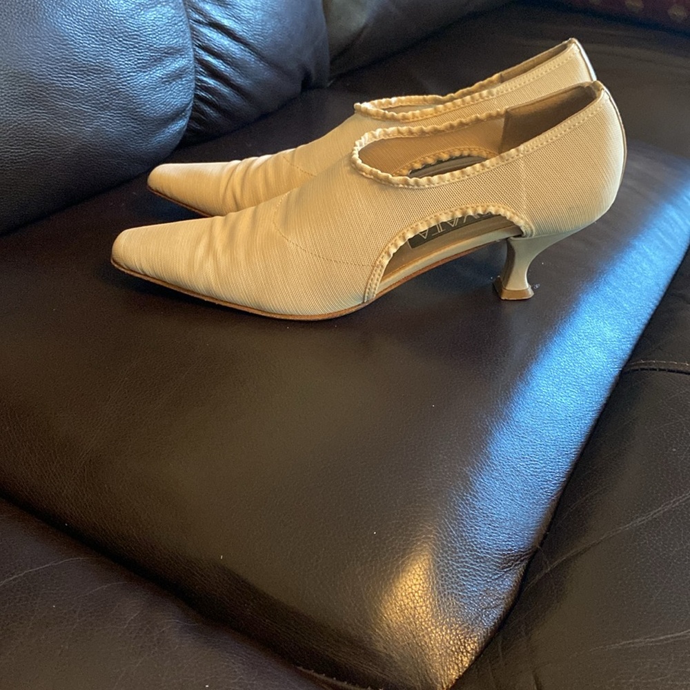 Shoes - Picture 8 of 12